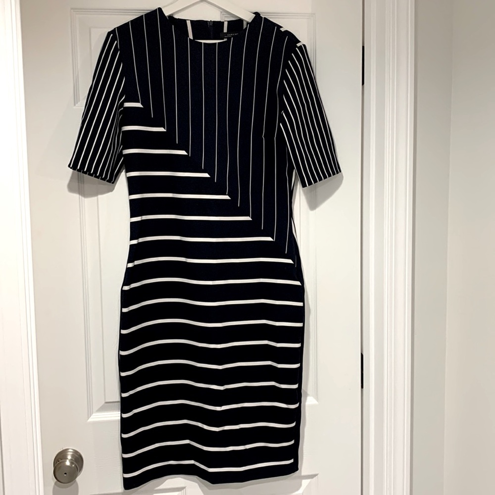 Zara Navy and White striped shirt sleeve dress - Large